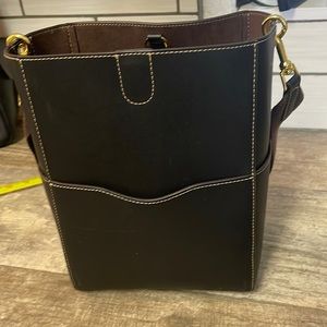 Aallyn black leather tote. Bought off of their website. Amazing condition